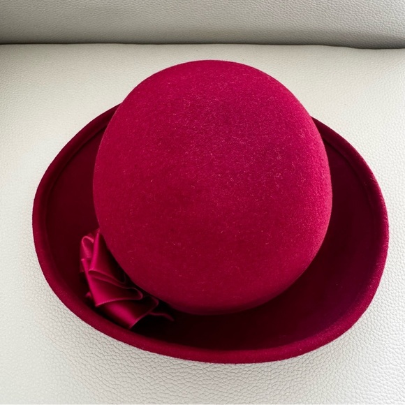 Wilson & Stafford Hatmakers Vintage Red Felt Brimmed Cloche Women's Hat - Picture 1 of 9